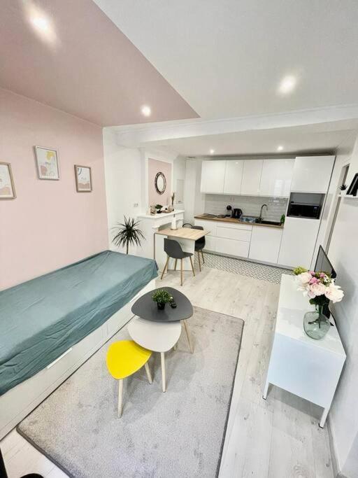Joli Studio Cozy Tout Equipe Hyper Centre แซ็งต์ ภายนอก รูปภาพ